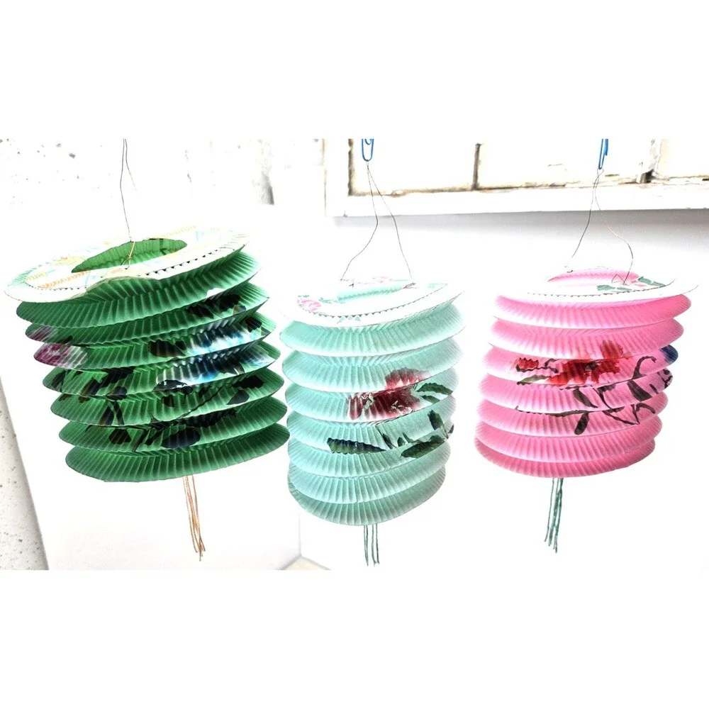 Antique Lot of 13 Asian Paper Lanterns Hanging Accordion Style Party